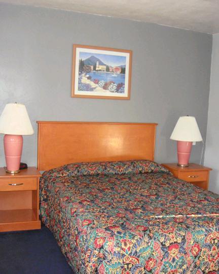 Knights Inn Santa Cruz Room photo